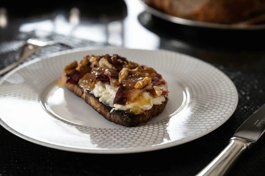 Recette de tartine au magret de canard fumé et chèvre